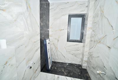 Spatiu birouri 102 mp ~ Parter ~ Bloc 2017 ~ Terasa 58 mp ~2 boxe subsol - 12