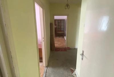 Apartament cu 3 camere decomandat în Târgu Ocna - 8