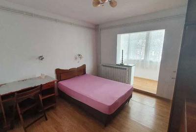 Apartament cu 3 camere decomandat în Central - 4