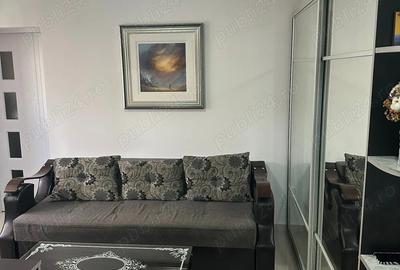 Vand apartament complet mobilat