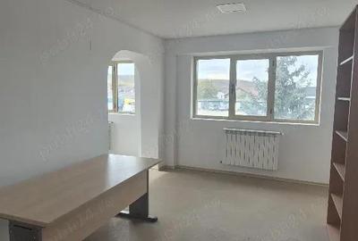 Spațiu comercial, de 29 mp, în Central - 6