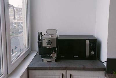 Apartament cu 3 camere semidecomandat în Central - 3