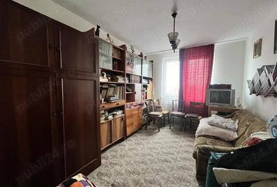 Garsonieră decomandată în Astra - 3