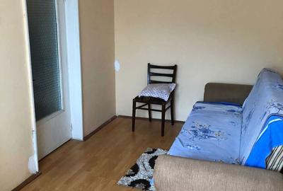 Apartament cu 3 camere semidecomandat în Târgu Ocna - 2