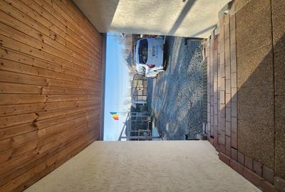 Casă cu 6 camere cu Teren 3000 Mp în Cataloi - 2