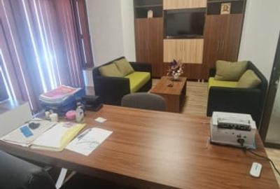 Spațiu comercial, de 133 mp, în Central - 18