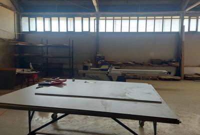 Spatiu industrial echipat cu utilaje productie mobila,confectii metalice,pavaje - 11