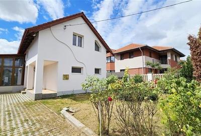 Casă cu 3 camere în Săcălaz