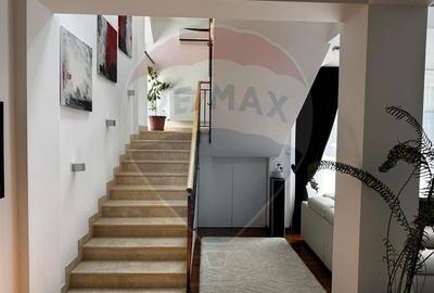 Casa / Vila cu 5 camere de vanzare - 15