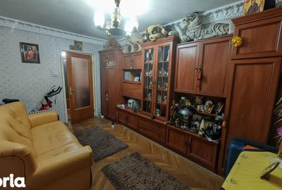 Apartament cu 2 camere decomandat în Micro 13 - 4