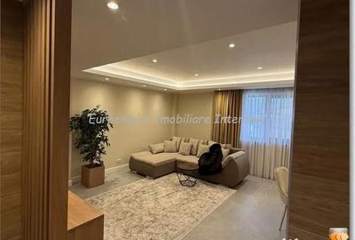 Apartament cu 3 camere decomandat în Palazu Mare - 2