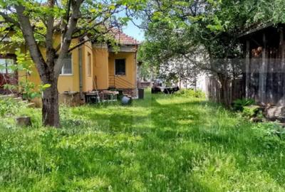 Casă cu 5 camere cu Teren 2100 Mp în Luna - 8