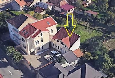 Casă individuală cu 8 camere cu Teren 55 Mp în 14 Mai - 2