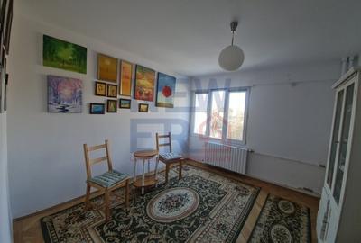 Apartament cu 4 camere decomandat în Pajura - 5