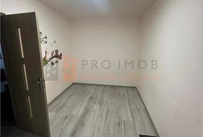 Apartament 2 camere cf 2 semidecomandat zona Micro 14 Apartament 2 camere cf 2 semidecomandat zona Micro 14 - 4