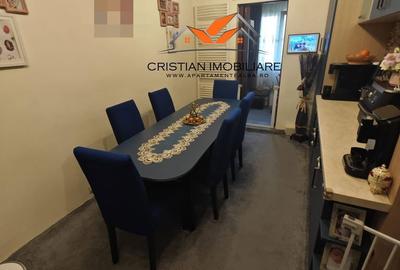 Apartament cu 3 camere decomandat în Cetate - 2