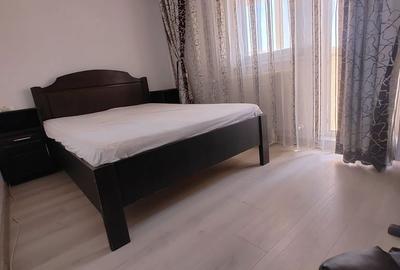 Apartament cu 3 camere decomandat în Capitol - 2
