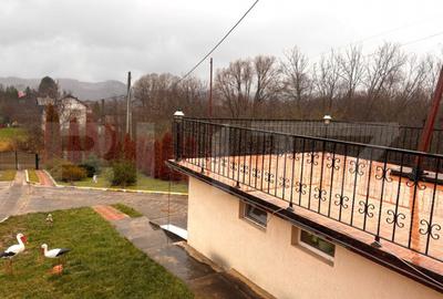 Casă cu 7 camere cu Teren 1520 Mp în Central - 13