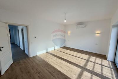 Casa / Vila cu 4 camere de vanzare in zona Nord Casa / Vila cu 4 camere de vanzare in zona Nord - 5