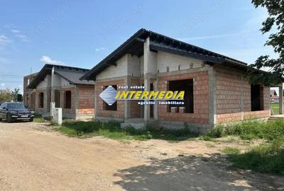 Casă cu 1 camere cu Teren 435 Mp în Micești - 1