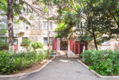 Apartament cu 3 camere semidecomandat în Drumul Taberei - 13