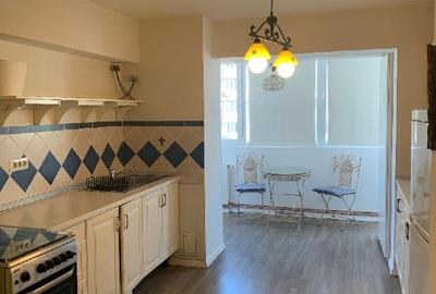 Inchiriez apartament  2 camere Stefan cel Mare