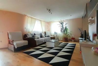 Casa 6 camere de vanzare in Floresti - 2