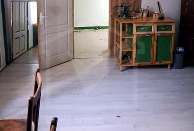 Apartament cu 4 camere nedecomandat în Central - 2