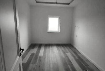 Apartament cu 3 camere decomandat în Central - 1