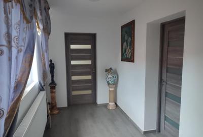 CASA CU 4 CAMERE SUPRAFATA UTILA 170MP SI TEREN 600MP SPRE VANZARE IN AVRIG - 7