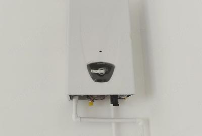 Casă cu Teren 400 Mp în Central - 3