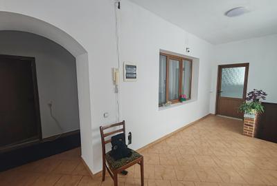 Casa 4 camere libera la vanzare GHIMBAV - zona Garii - 15