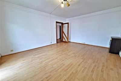 Apartament cu 3 camere decomandat în Narcisa - 3