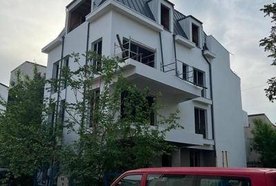 Apartament cu 4 camere decomandat în Dorobanți