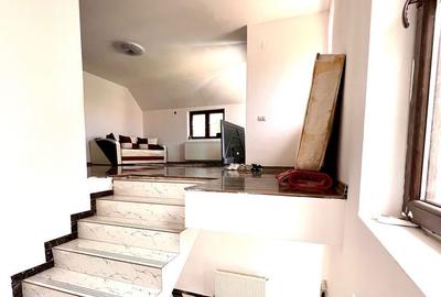 Casă cu 4 camere cu Canalizare în Central