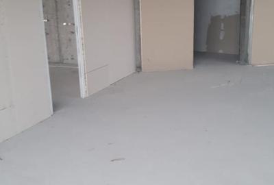 Birou, de 1,000 mp, în Drumul Taberei - 9