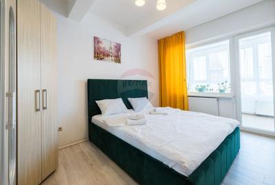 Apartament cu 3 camere semidecomandat, mobilat în 15 Noiembrie - 20