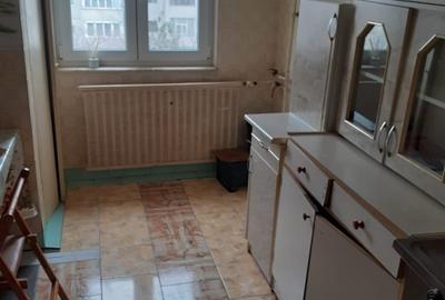 Apartament cu 3 camere decomandat în Dacia - 4