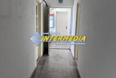Spațiu comercial, de 250 mp, în Central - 14