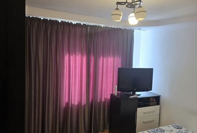 Apartament cu 3 camere decomandat în Central - 2