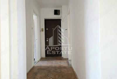 Apartament cu 4 camere semidecomandat în Aradului - 3