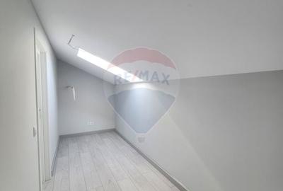 Casă cu 6 camere cu Teren 448 Mp în Aviației - 16