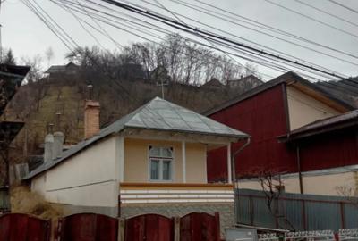 Casă cu 4 camere în Central - 10