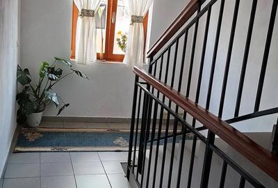 Apartament cu 3 camere decomandat în Central - 3