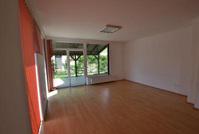 Vila de 200 mp in curte de 800 mp - 3