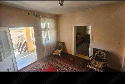 Casă cu 3 camere cu Teren 2084 Mp în Ighiu - 1