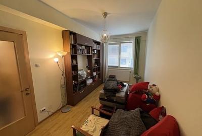 Etaj 1 Ap 1 Camera Decomandat Bloc 2015 Cartier Visoianu - 1