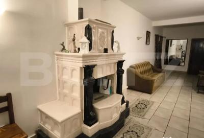 Spațiu comercial, de 1,600 mp, în Central - 11