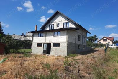 Casa in centrul comunei Preutesti, jud Suceava la 5 km de Falticeni! - 3