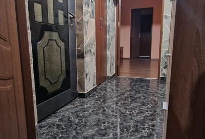 Apartament cu 3 camere semidecomandat în Central - 7